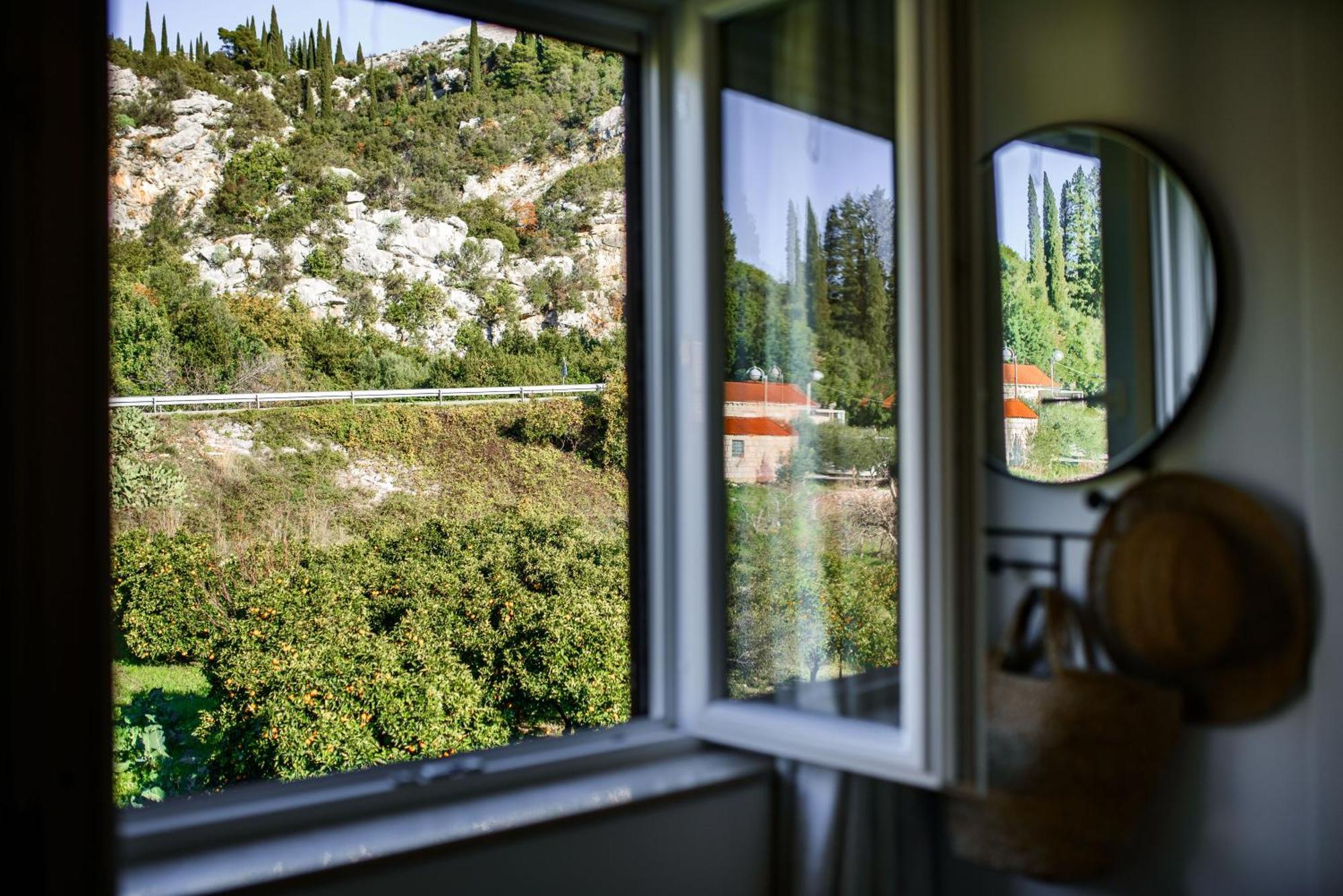 Apartment 150m To - Free Parking - Garden View *