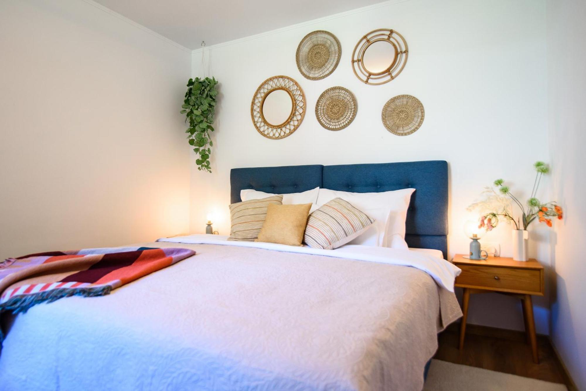 Apartment 150m To - Free Parking - Garden View